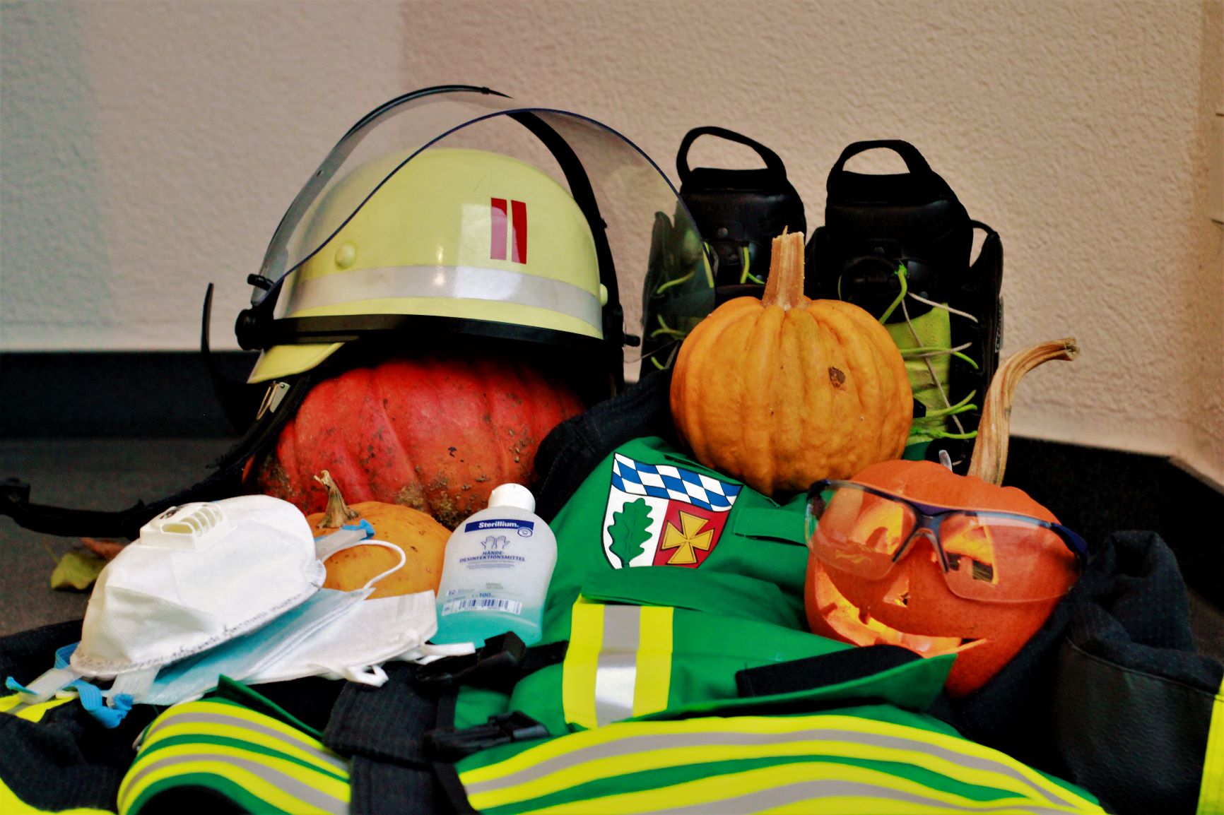 Corona Halloween Herbst Kuerbis KBM Inspektion bearbeitet verkleinert